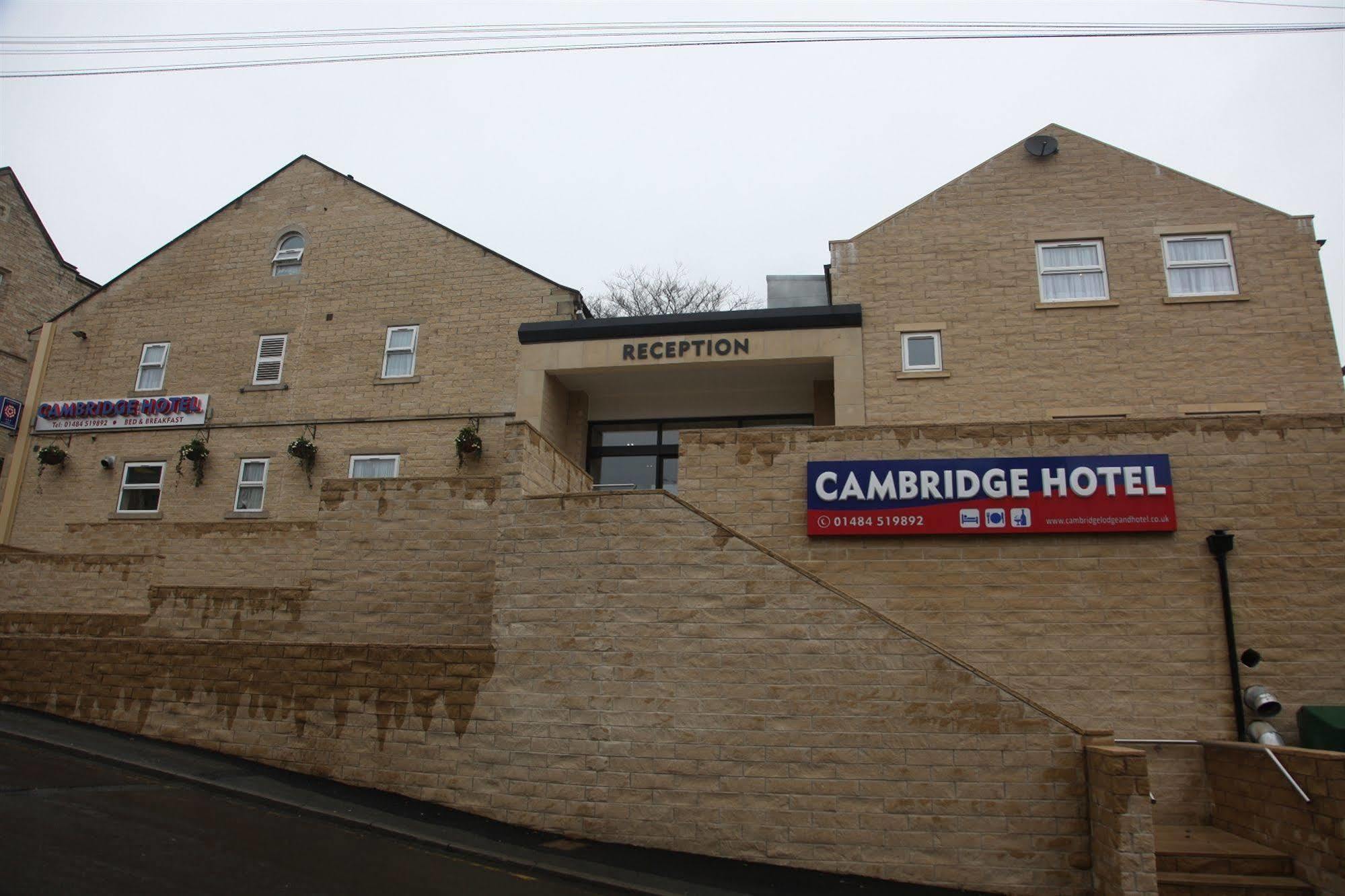 Cambridge Hotel Huddersfield Exterior photo